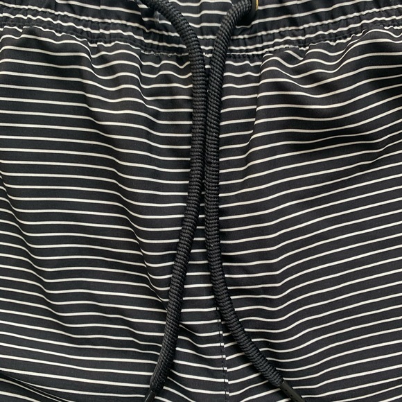 Black and White Athletic shorts with spandex - Picture 2 of 3